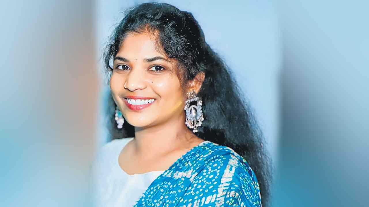 ఉద్యోగం రాక మనస్తాపం.. యువతి ఆత్మహత్య