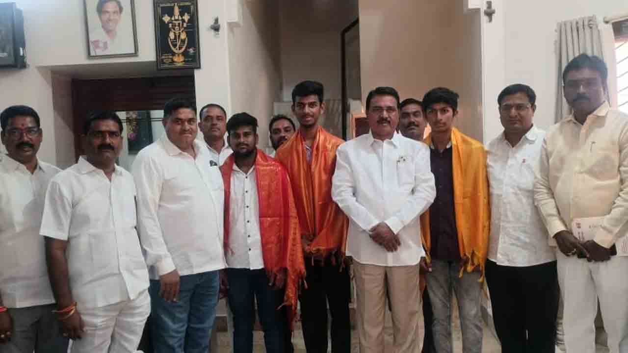 అవకాశాలను అందిపుచ్చుకోవాలి