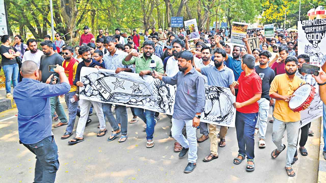 Students Protest 2