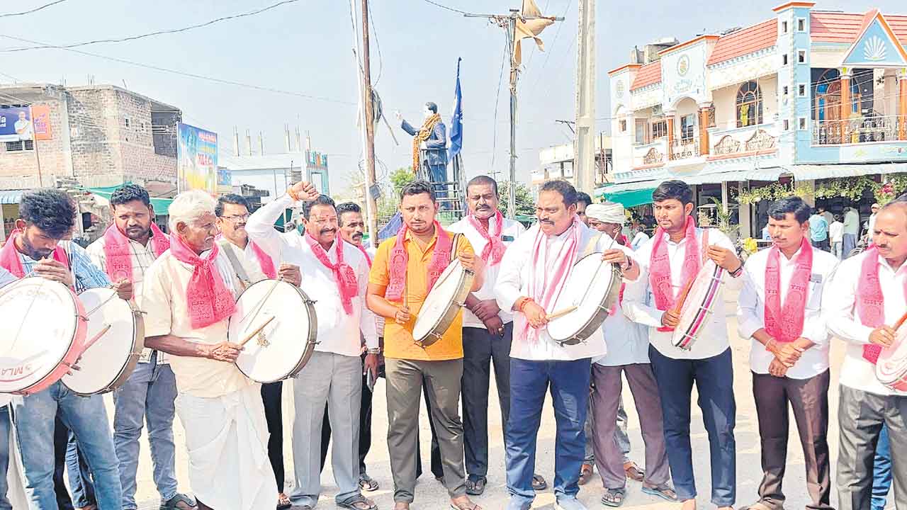 రజతోత్సవ సభకు రారండోయ్‌..