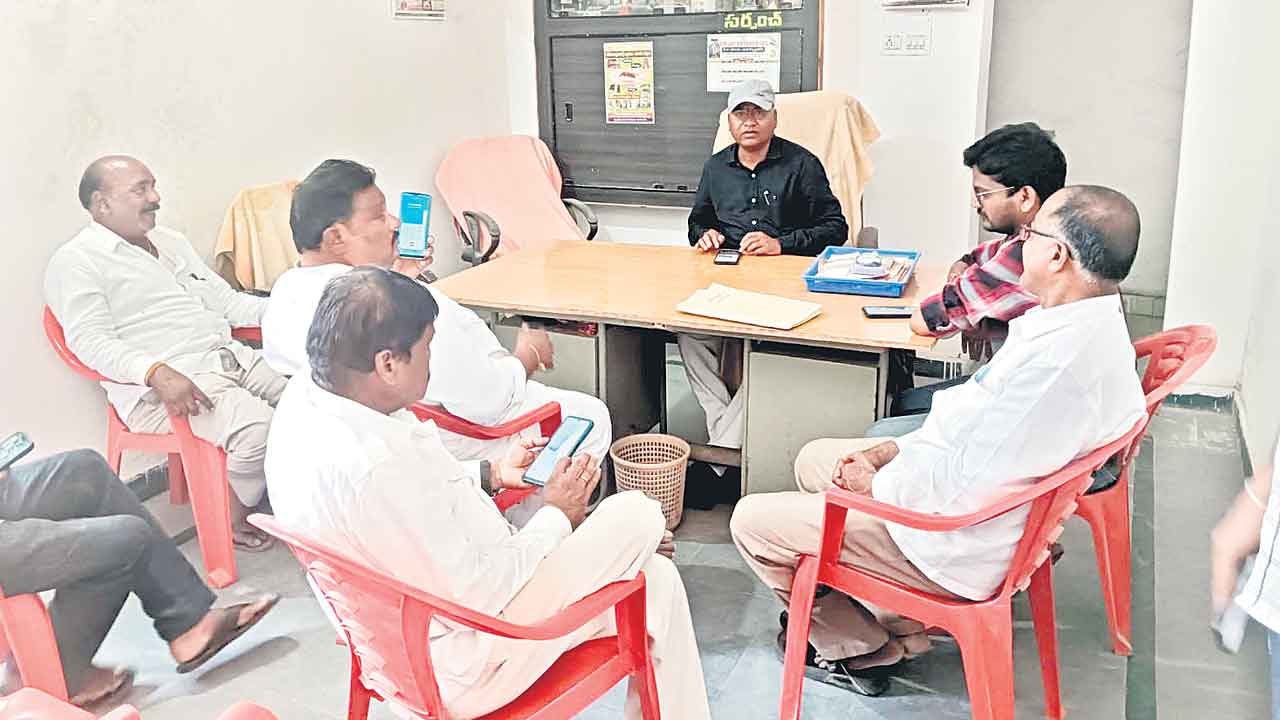 అక్రమంగా మొరం తరలిస్తే కఠిన చర్యలు