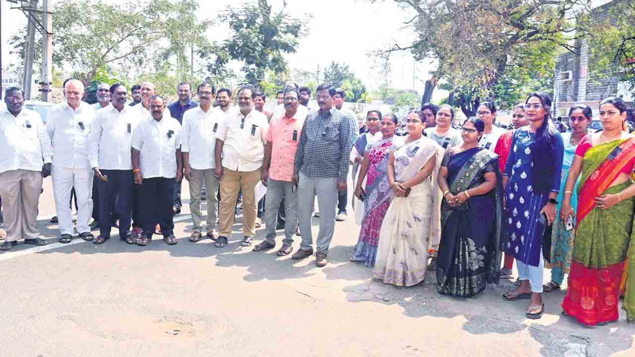 ఉద్యోగ సంఘాలతో చర్చలు వాయిదా!