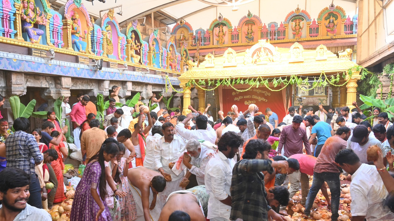 Srisailam | జగన్మాతా పాహిమాం పాహిమాం..! శ్రీశైలంలో వైభవంగా వార్షిక కుంభోత్సవం..!