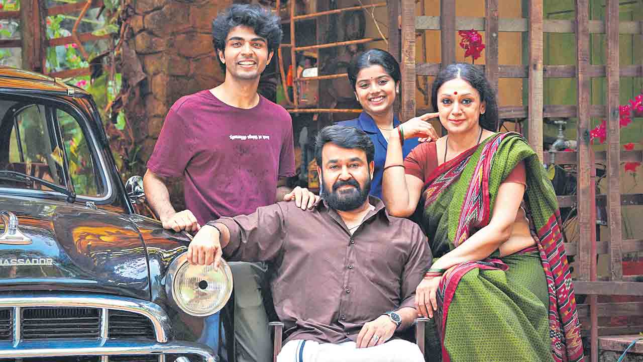 మోహన్‌లాల్‌ క్రైమ్‌ డ్రామా ‘తుడరుమ్‌’