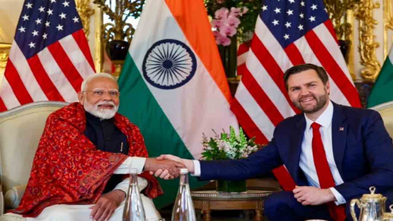 JD Vance Meets PM Modi | మోదీతో జేడీ వాన్స్‌ భేటీ.. వాణిజ్య ఒప్పందాలపై చర్చ
