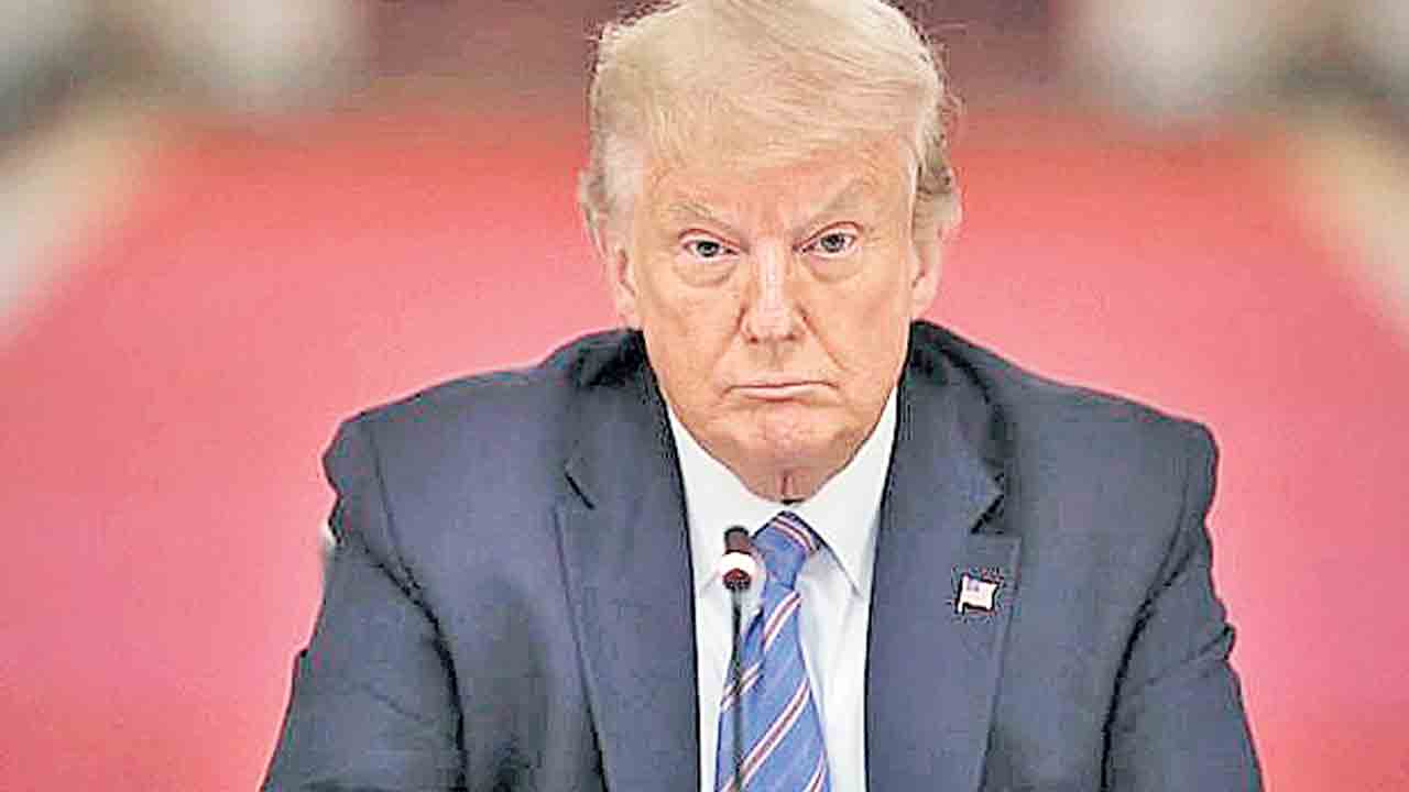 Donald Trump | ట్రంప్‌ సర్కార్‌పై న్యాయ పోరాటానికి దిగిన విద్యార్థులు.. వీసాల రద్దుపై దావా!