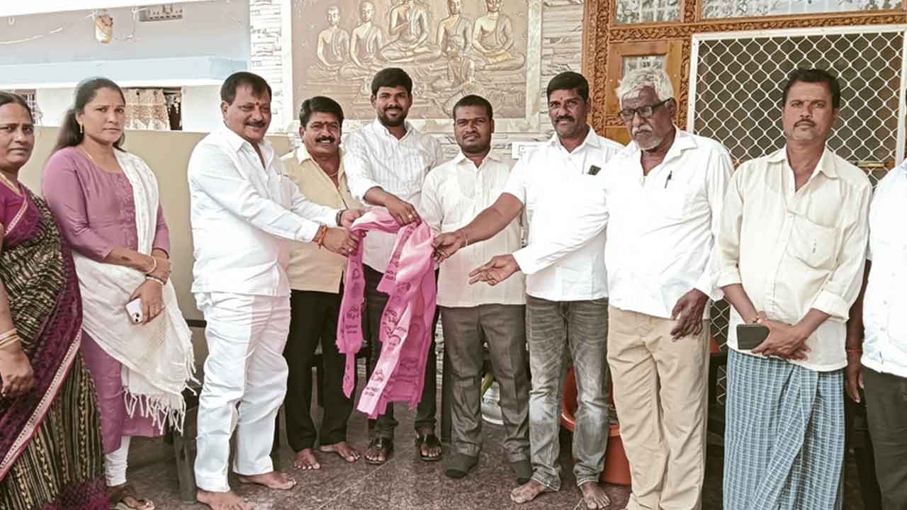 BRS | రజోత్సవ సభకు భారీగా తరలి రావాలి : సిద్ధి లింగం