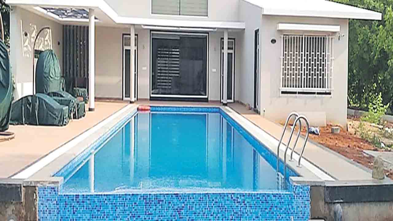 శుభవాస్తు.. మా తాతయ్య ఇంట్లో దక్షిణంలో స్విమింగ్‌పూల్‌ ఉంది. దానివల్ల నష్టాలు అంటున్నారు. ఏముంటాయి?