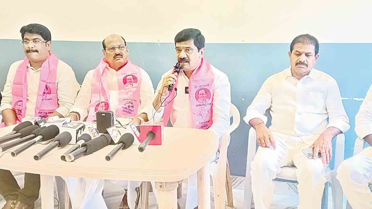 పదేండ్లు జనరంజక పాలన