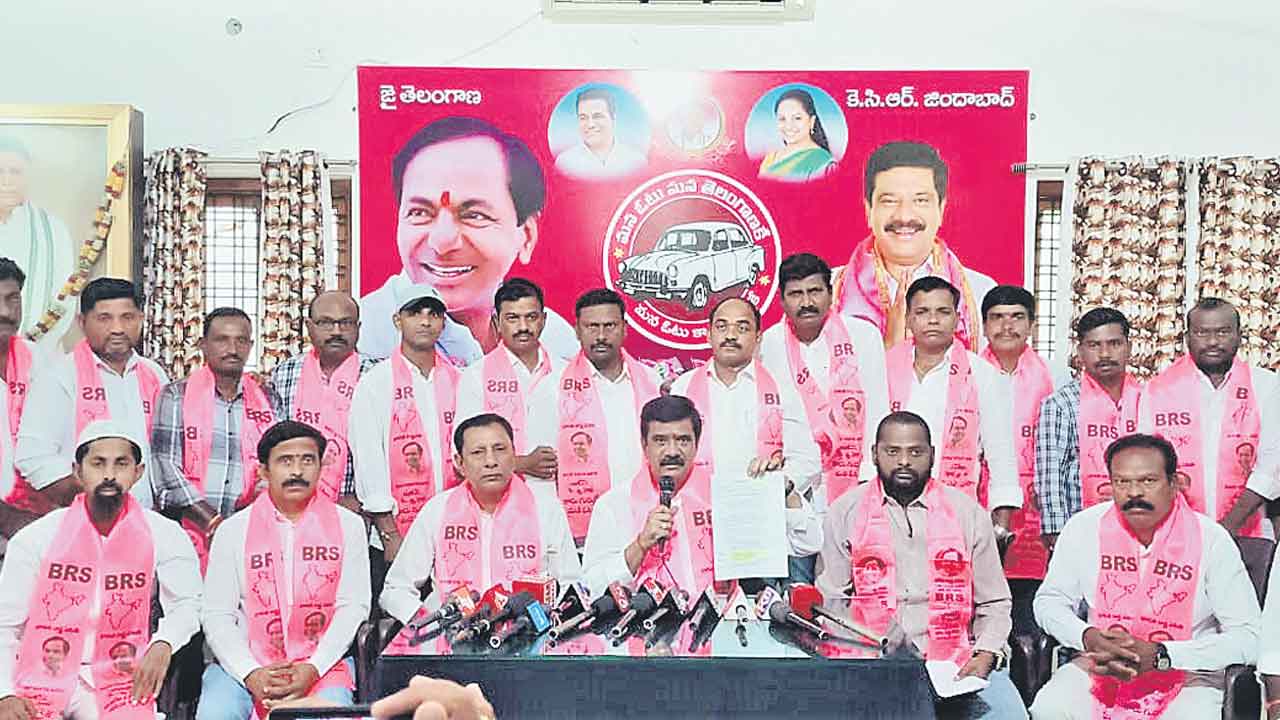 చెక్కుతోపాటు తులం బంగారం ఇవ్వాలి.. వేముల ప్రశాంత్‌రెడ్డి డిమాండ్‌