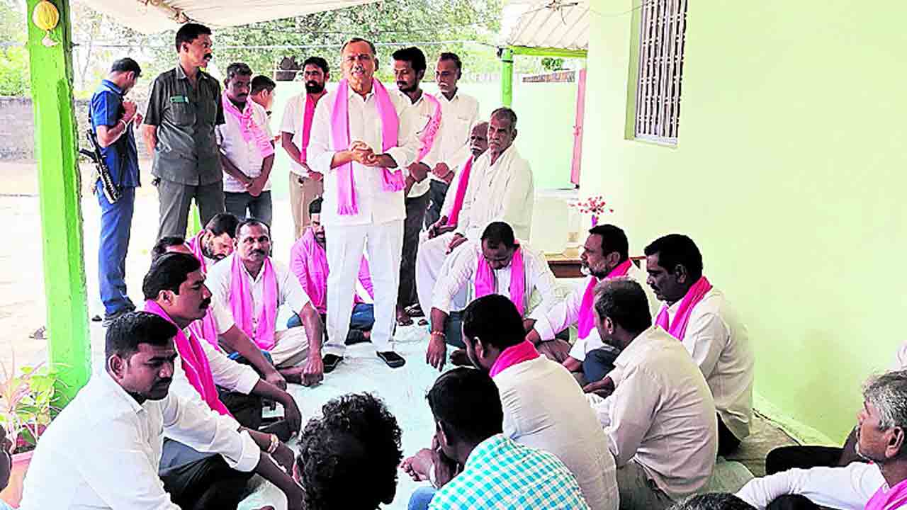 ఉప్పెనలా కదలిరావాలి