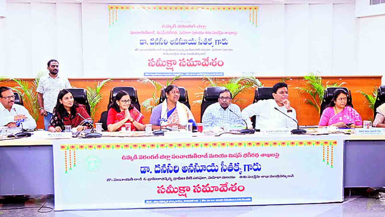 పనిచేయని కాంట్రాక్టర్లను బ్లాక్‌లిస్ట్‌లో పెట్టండి