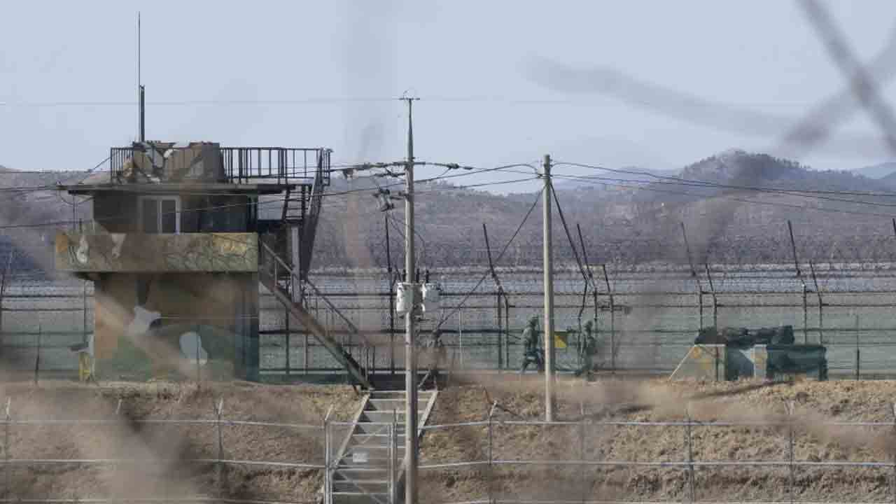 South Korea | ఉత్తరకొరియా సైన్యం చొరబాటు.. దక్షిణ కొరియా సైన్యం వార్నింగ్‌ షాట్స్‌