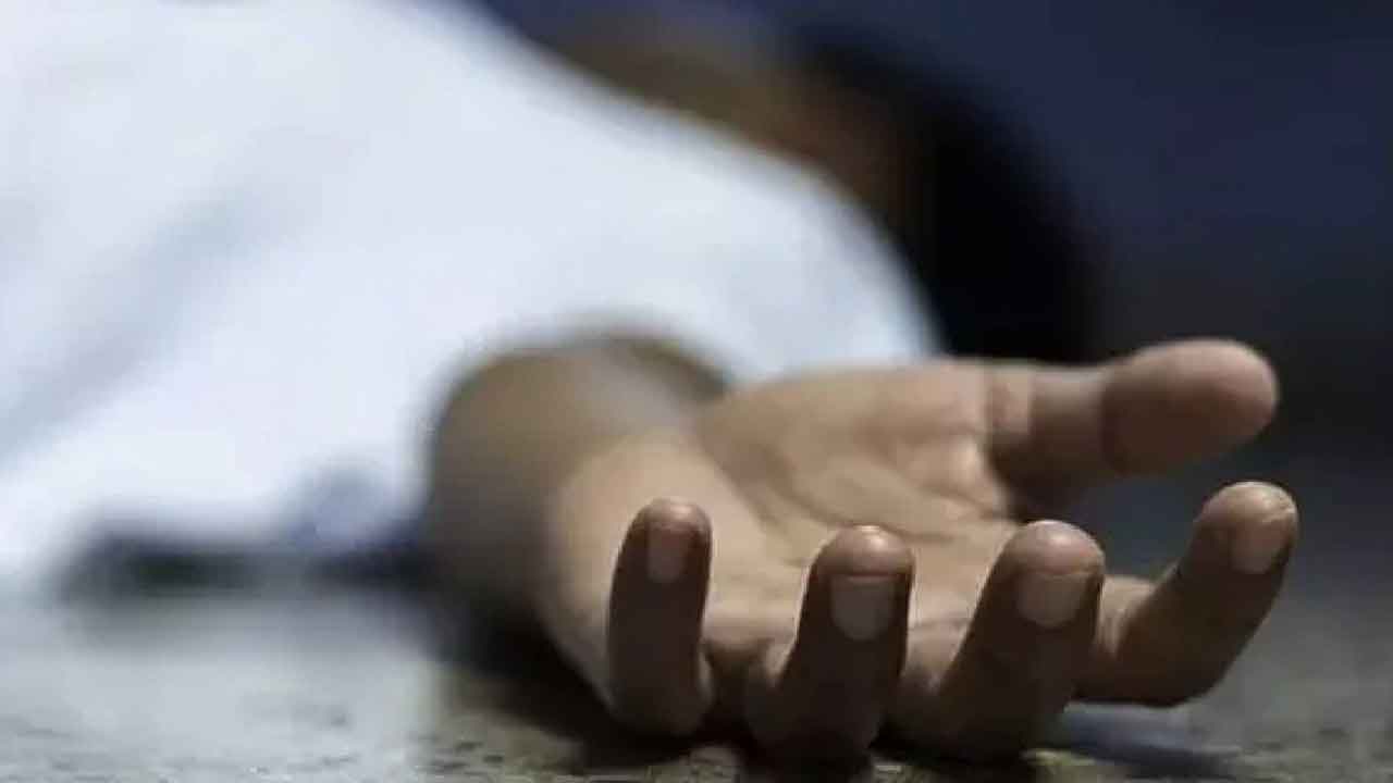 ఆన్‌లైన్‌ బెట్టింగ్‌లకు యువకుడి బలి