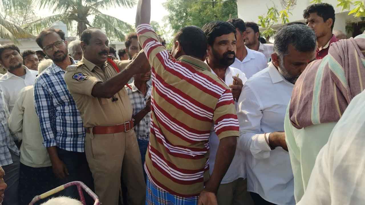 MLA Adinarayana | సొంత పార్టీ కార్యకర్తల నుంచే అధికార పార్టీ ఎమ్మెల్యేకు నిరసన సెగ