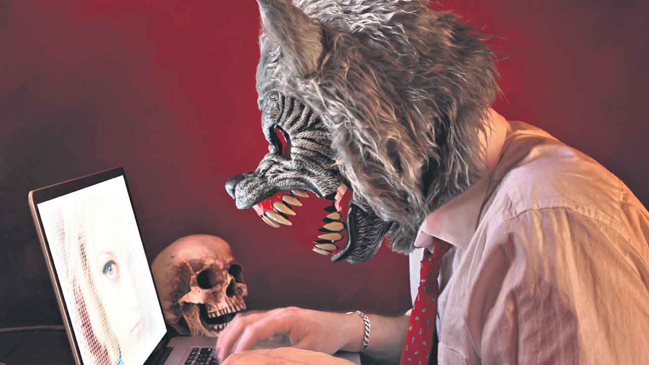 తప్పు.. చూసే కొద్దీ ముప్పు!