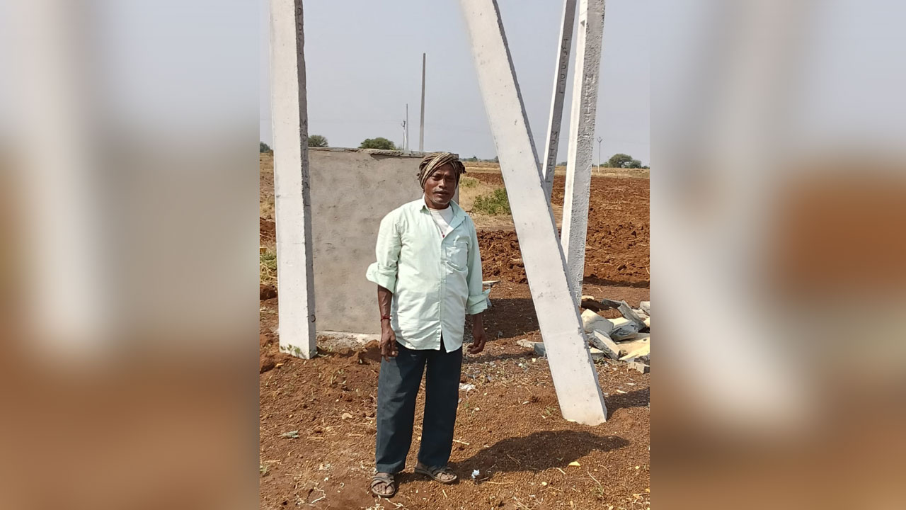 Alampur | లంచం ఇస్తేనే కరెంట్ లైన్ వేస్తారా..?