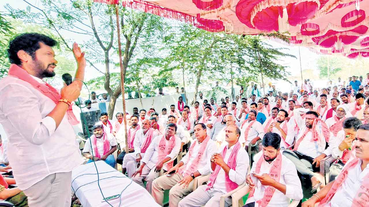 బీఆర్‌ఎస్‌ రజతోత్సవాన్ని సక్సెస్‌ చేద్దాం..