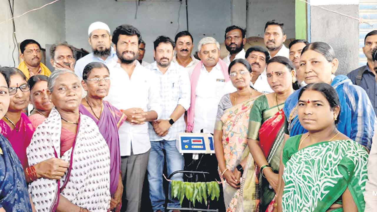 కేసీఆర్‌తోనే అభివృద్ధి సాధ్యం