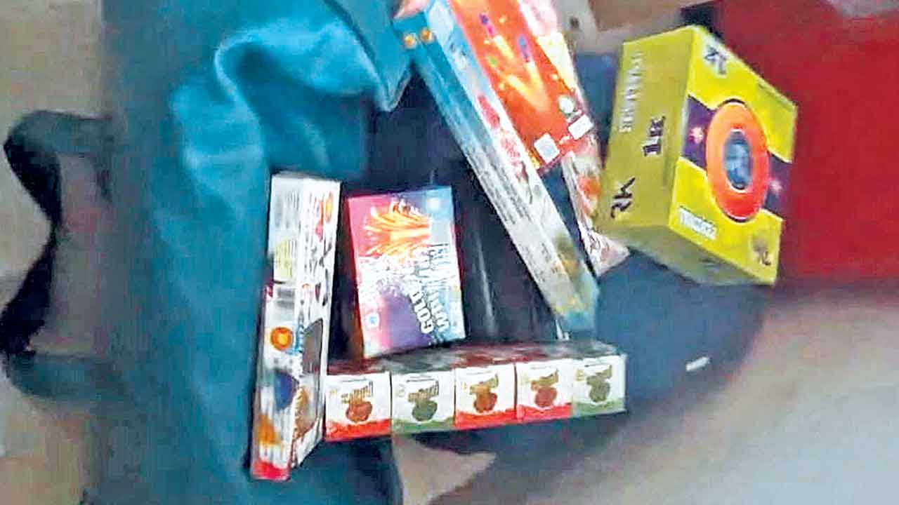 NIMS | నిమ్స్‌లో పటాకులెక్కడివి?.. అగ్ని ప్రమాదంతో బయటపడ్డ భద్రతా వైఫల్యం