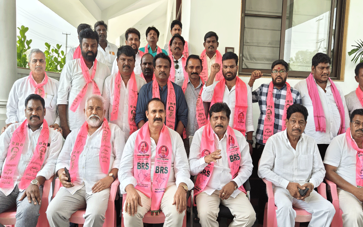 Kodada : ప్ర‌జా కంఠ‌క పాల‌న‌పై కేసీఆర్ దిశా నిర్ధేశం : మాజీ ఎంపీ బ‌డుగుల‌