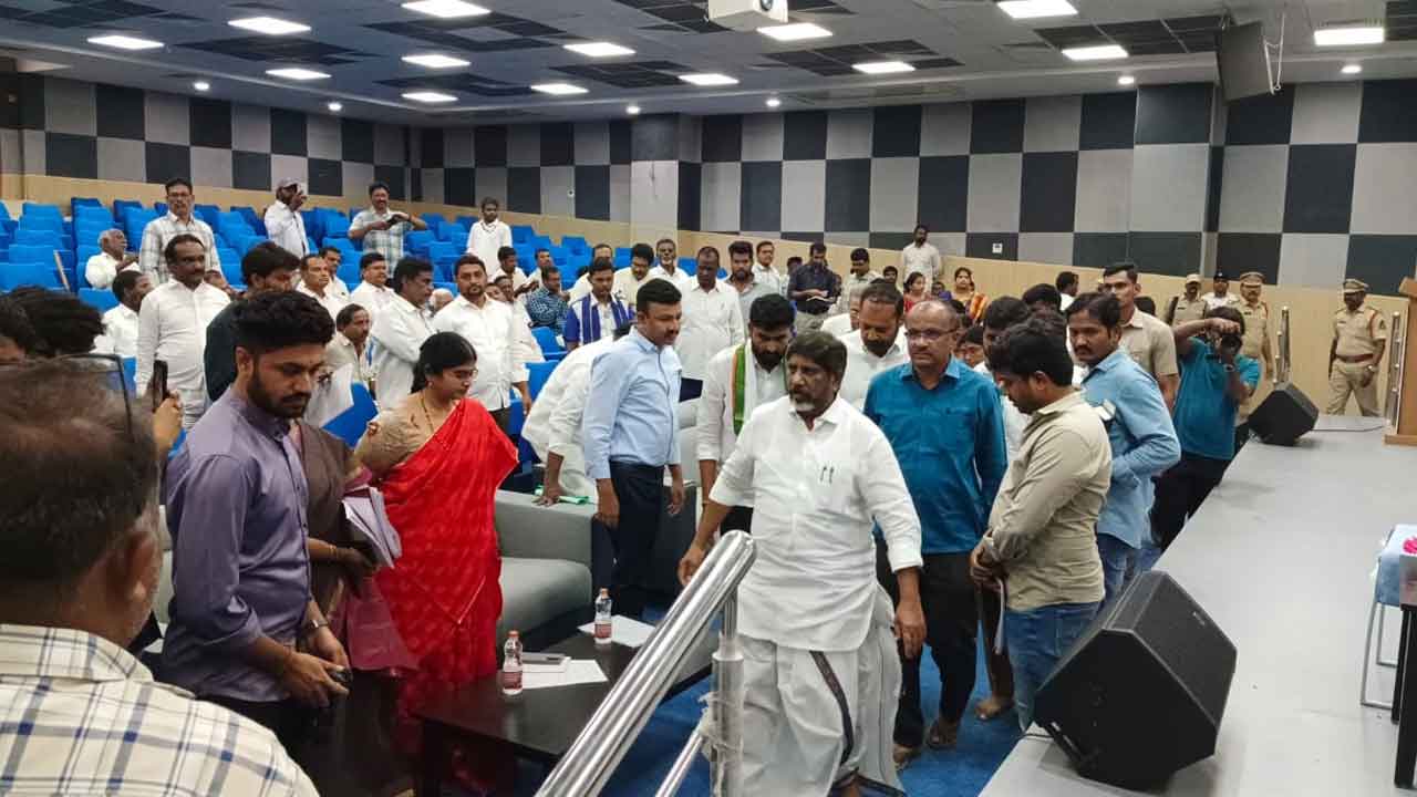 Deputy CM Bhatti | సెంటర్ ఫర్ దళిత్ స్టడీ సర్కిల్‌ను సందర్శించిన డిప్యూటీ సీఎం భట్టి విక్రమార్క