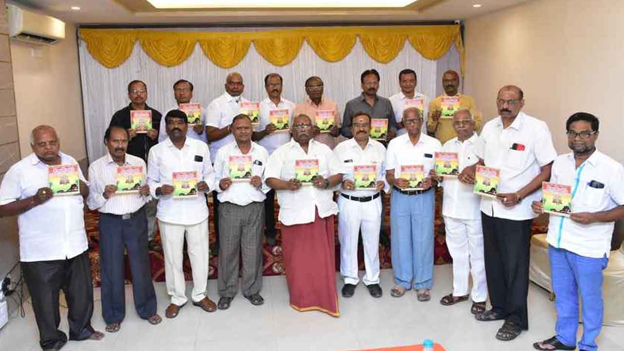 Bhadrakali Brahmotsavam | భద్రకాళి బ్రహ్మోత్సవాలకు ఆర్యవైశ్యులు తరలిరండి