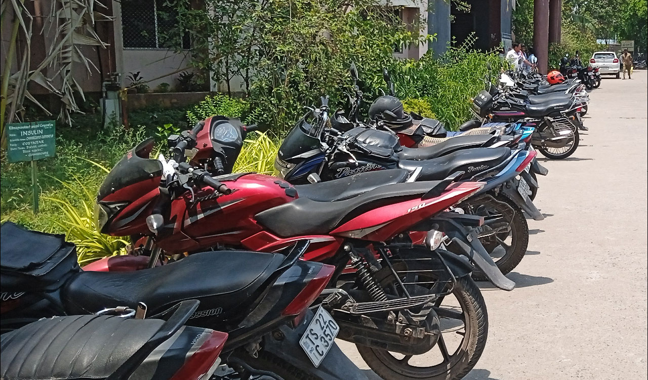 godavarikhani | పేరు గొప్ప.. ఊరు దిబ్బ అన్న చందంగా బల్దియా తీరు