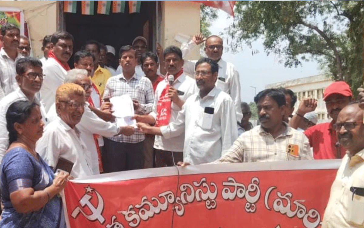 CPM : ఆరు గ్యారంటీలను అమలు చేయలని బోన‌క‌ల్లులో ధర్నా