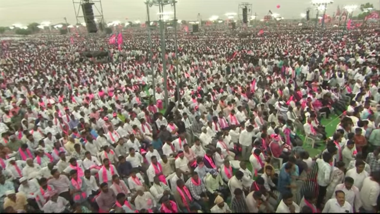 BRS Party | చీమ‌ల దండులా.. బీఆర్ఎస్ పార్టీ ర‌జ‌తోత్స‌వ స‌భా ప్రాంగ‌ణం..