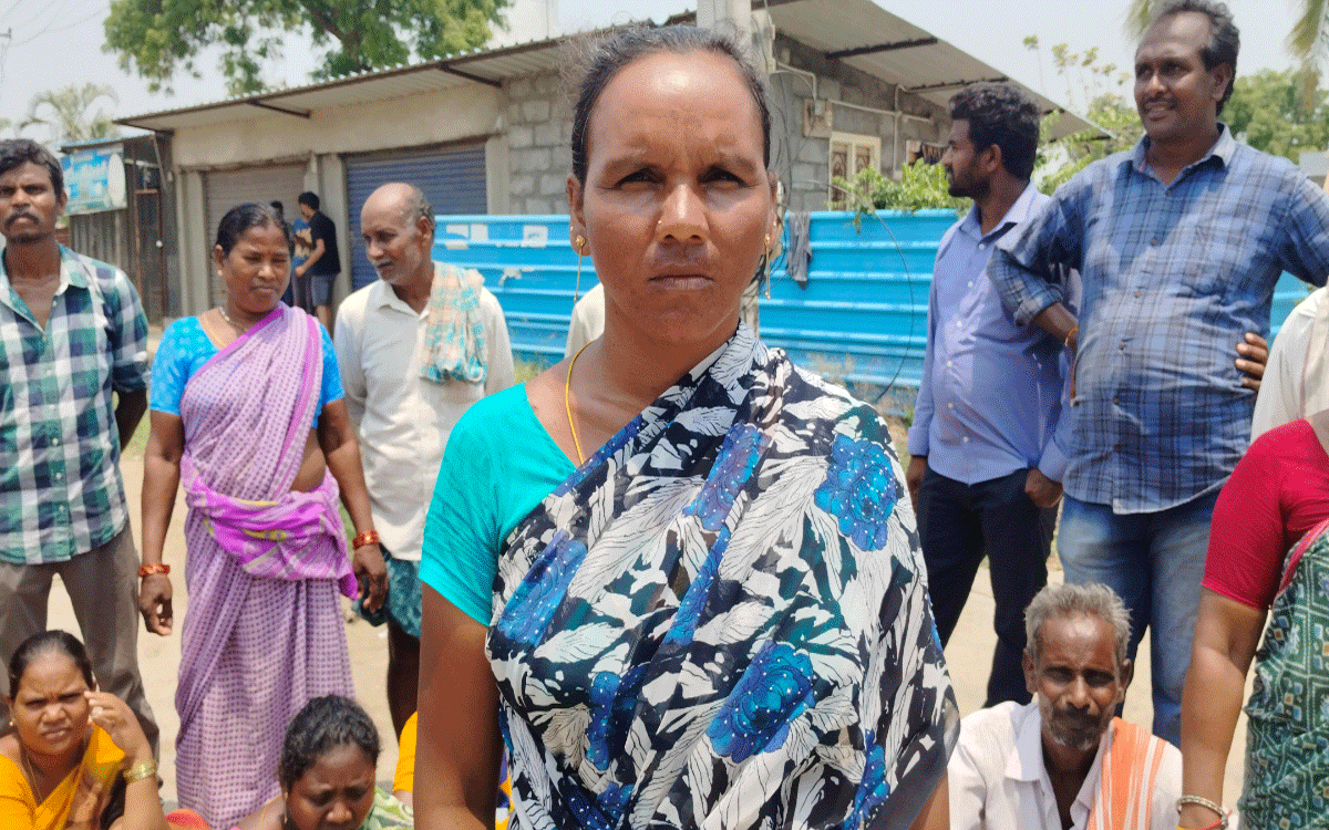 Chandrugonda : అర్హుల‌కు ఇందిరమ్మ ఇల్లు ఇవ్వాలని గ్రామస్తుల ఆందోళన