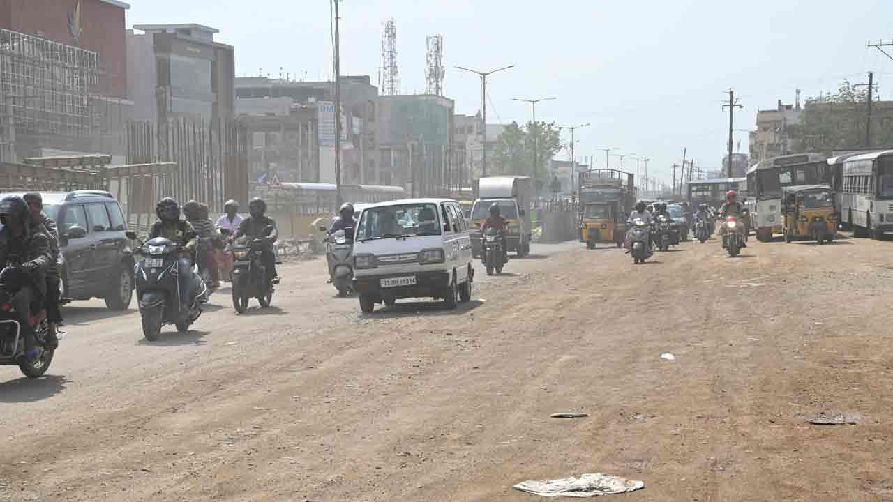 Chengicherla | నిలిచిన పనులు.. ప్రమాదకరంగా మారిన చెంగిచెర్ల రహదారి