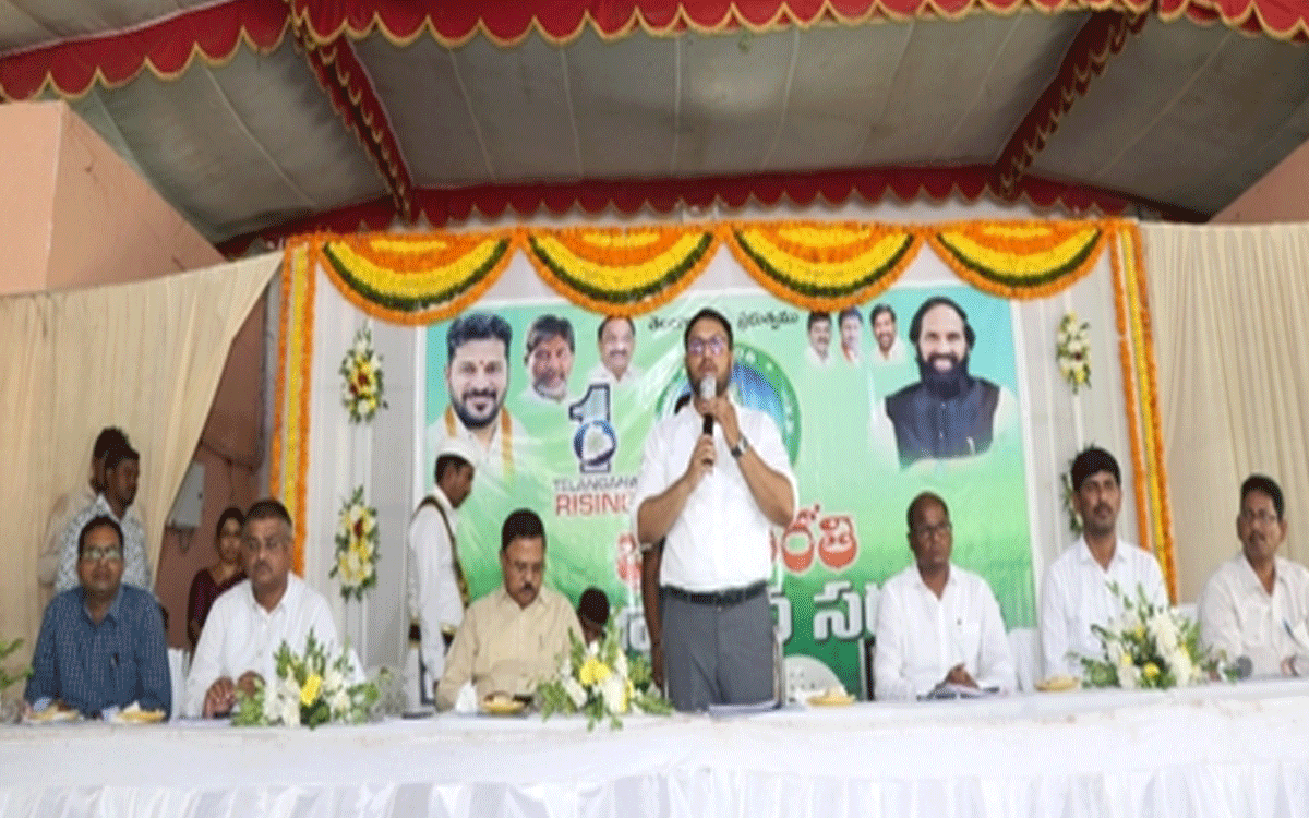 Penpahad : భూ భారతి చట్టంతో రైతులకు మేలు : కలెక్టర్ తేజస్ నంద్‌లాల్ పవార్