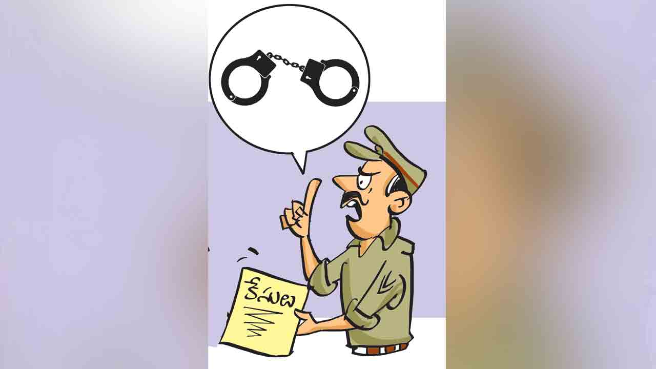 Telangana | సైబర్‌ అటాక్‌.. ప్రశ్నించిన వారిపై ఐటీయాక్డ్‌ కింద కేసులు.. సీఎస్‌బీకి రాజకీయ మకిలీ