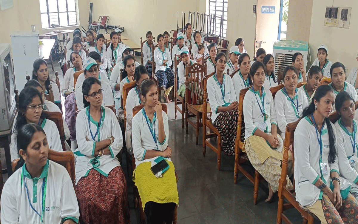 Khammam Rural : పిల్లలను అతిగా గారాబం చేయొద్దు : సీడబ్ల్యూసీ చైర్‌ప‌ర్స‌న్ భారతిరాణి