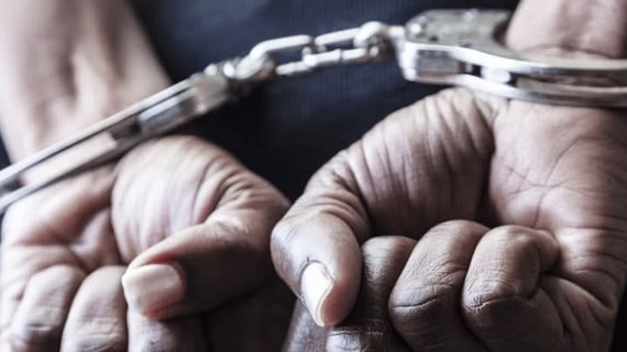 Deportation: వీసా గ‌డువు ముగిసిన 15 మంది విదేశీయులు అరెస్టు..