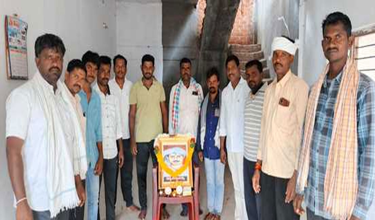 banswada | తాడ్కోలులో దొడ్డి కొమురయ్య జయంతి