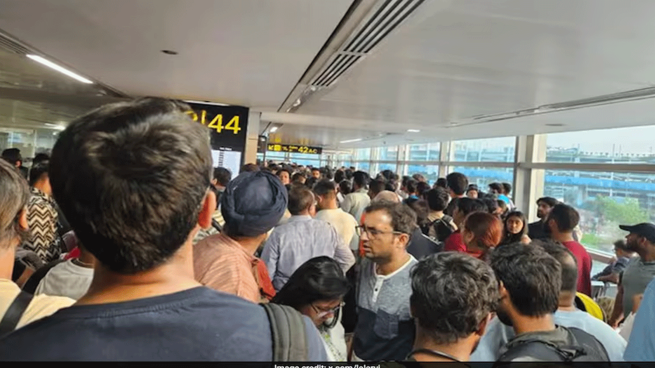 Dust Storm: ఢిల్లీలో డ‌స్ట్ స్టార్మ్‌.. 205 విమానాలు ఆల‌స్యం