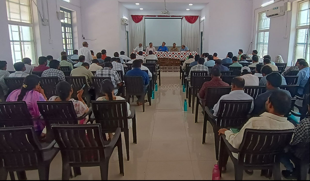 electricity | వినియోగదారులకు నాణ్యమైన విద్యుత్ అందించాలి