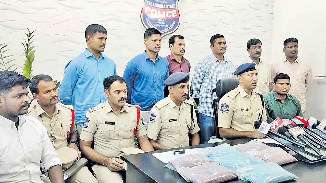 నిఘా వైఫల్యం.. నకిలీ విజృంభణ