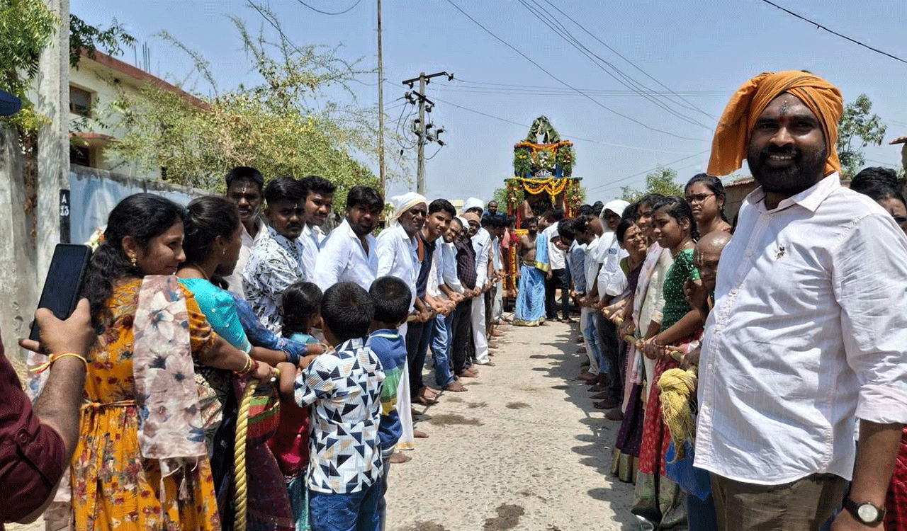 Gattubhutkur | గట్టుభూత్కూర్ లో వైభవంగా సీతారామచంద్ర స్వామి రథోత్సవం