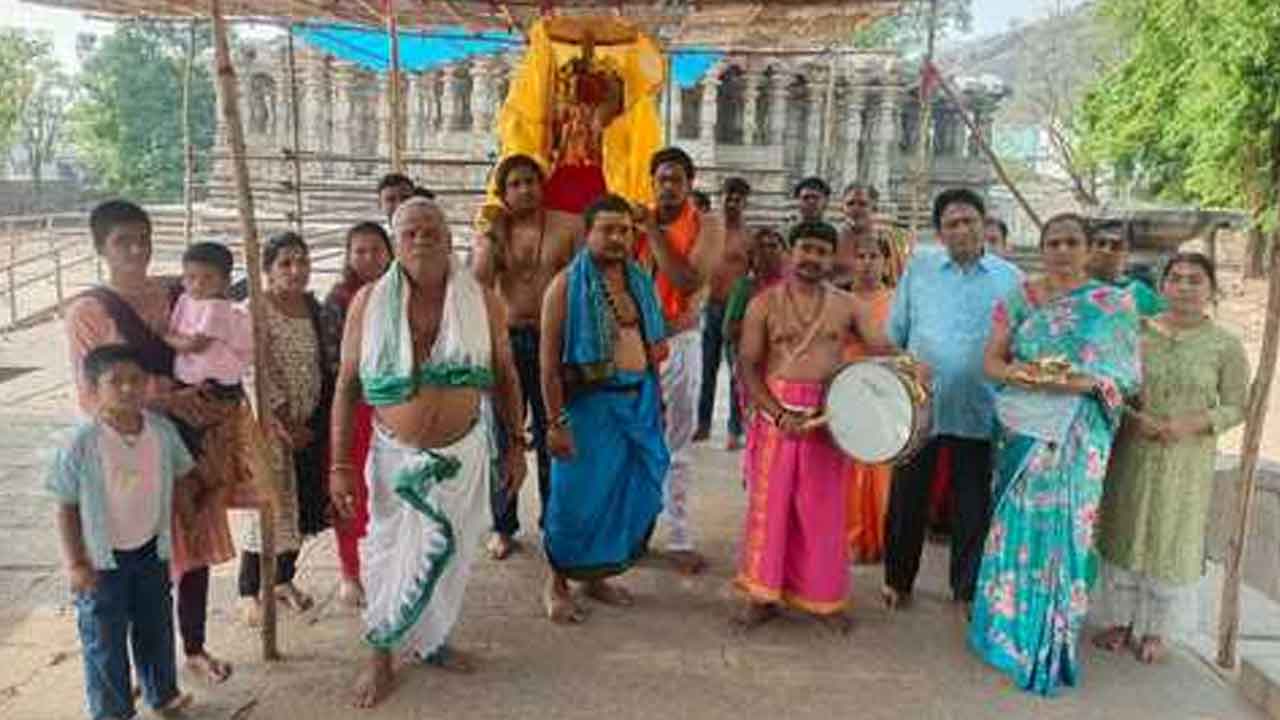 Thousand Pillars Temple | పురుషోత్తముడిగా వేయిస్తంభాల శ్రీరాముడు