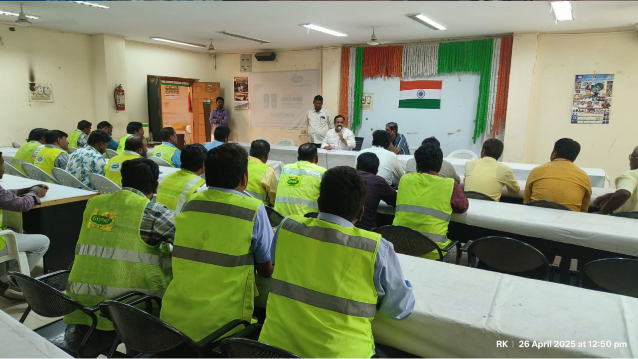 GHMC | రోడ్లపై చెత్త వేసే వారికి జరిమానాలు విధించండి.. డిప్యూటీ కమిషనర్ ఆదేశాలు