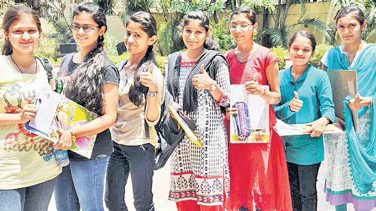 ఇంటర్‌ ఫలితాల్లో బాలికలదే హవా