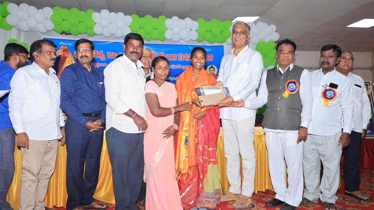 Harish Rao | అంబేద్కర్‌ అందరివాడు.. తెలంగాణకు మరింత దగ్గరివాడు: హరీశ్‌రావు