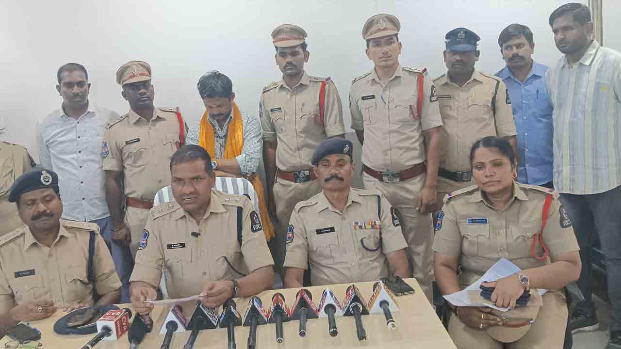 దొంగ బాబా గుట్టు రట్టు