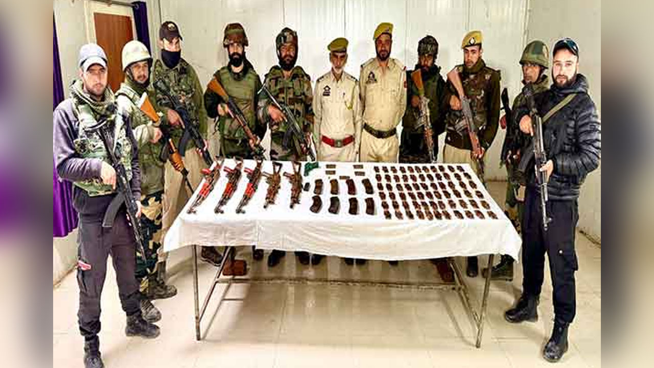 Jammu Kashmir | జ‌మ్మూక‌శ్మీర్ కుప్వారా జిల్లాలో భారీగా ఆయుధాలు స్వాధీనం