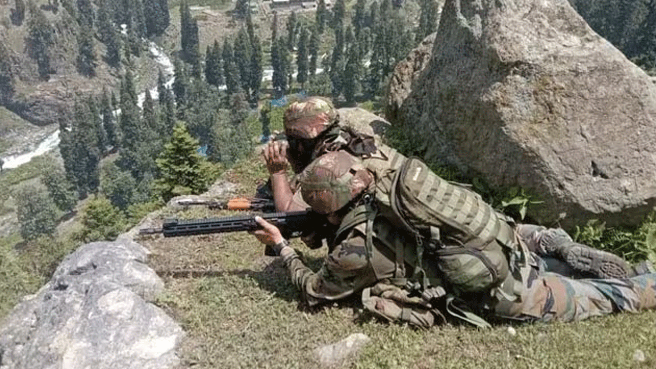 Jammu Kashmir: ఆక్నూర్ సెక్టార్‌లో ఎన్‌కౌంట‌ర్‌.. ఆర్మీ జేసీవో మృతి