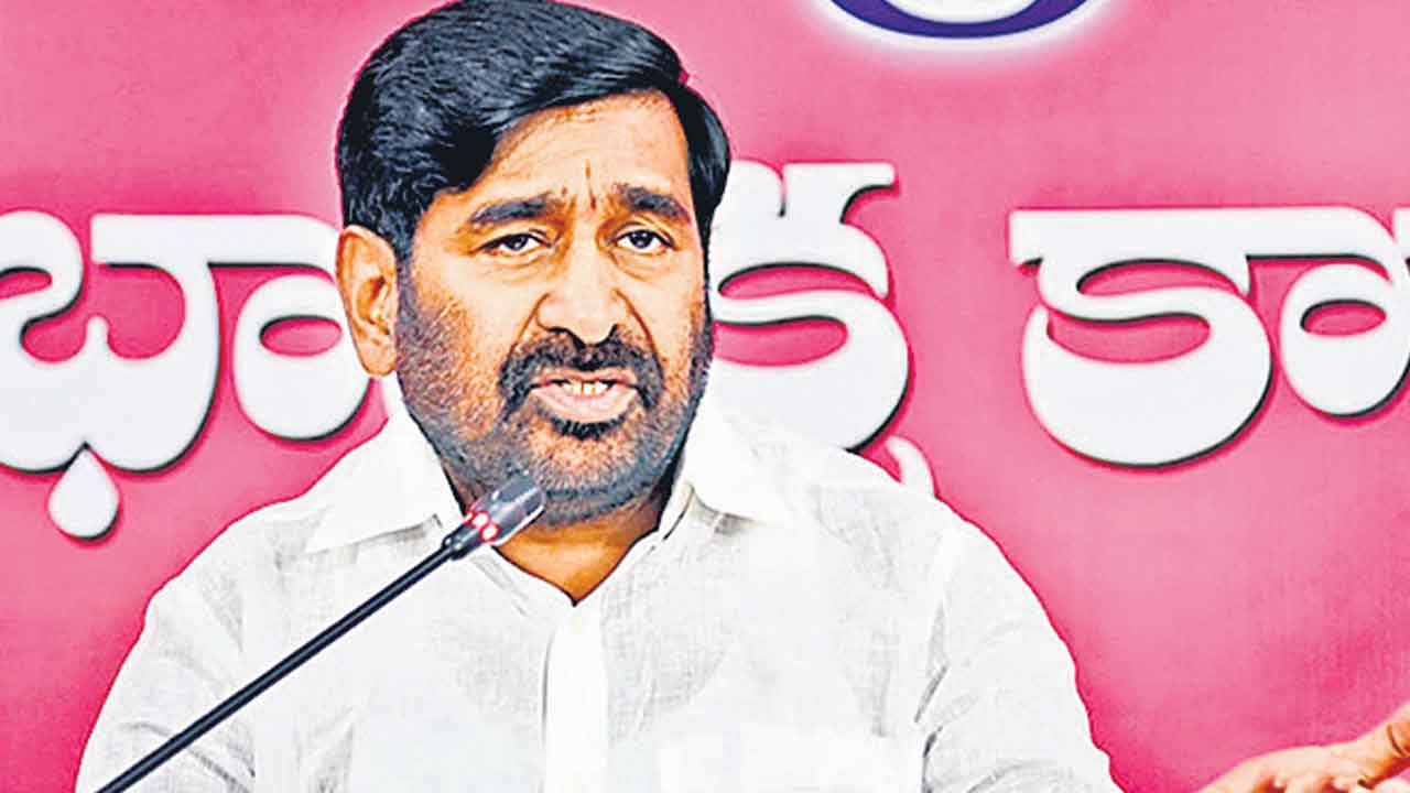 అబద్ధాల పునాదులపై రేవంత్‌ సర్కార్‌