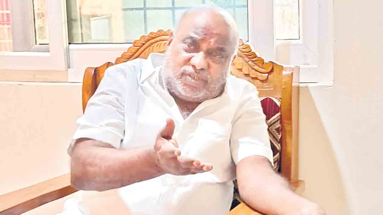 ఆదిలాబాద్‌ జిల్లా నుంచి తరలనున్న 10 వేల మంది